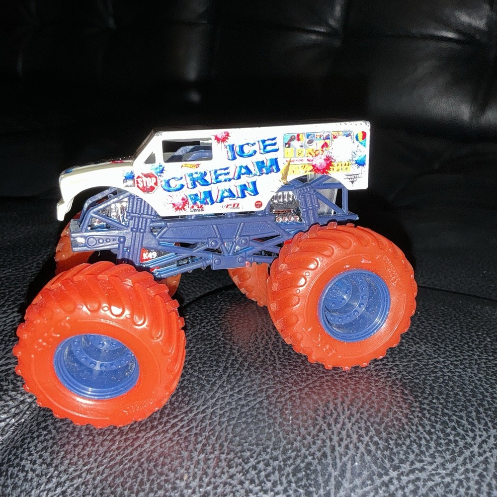 Hot Wheels Monster Jam Amalie Oil Ice Cream Man 2015 HTF Rare